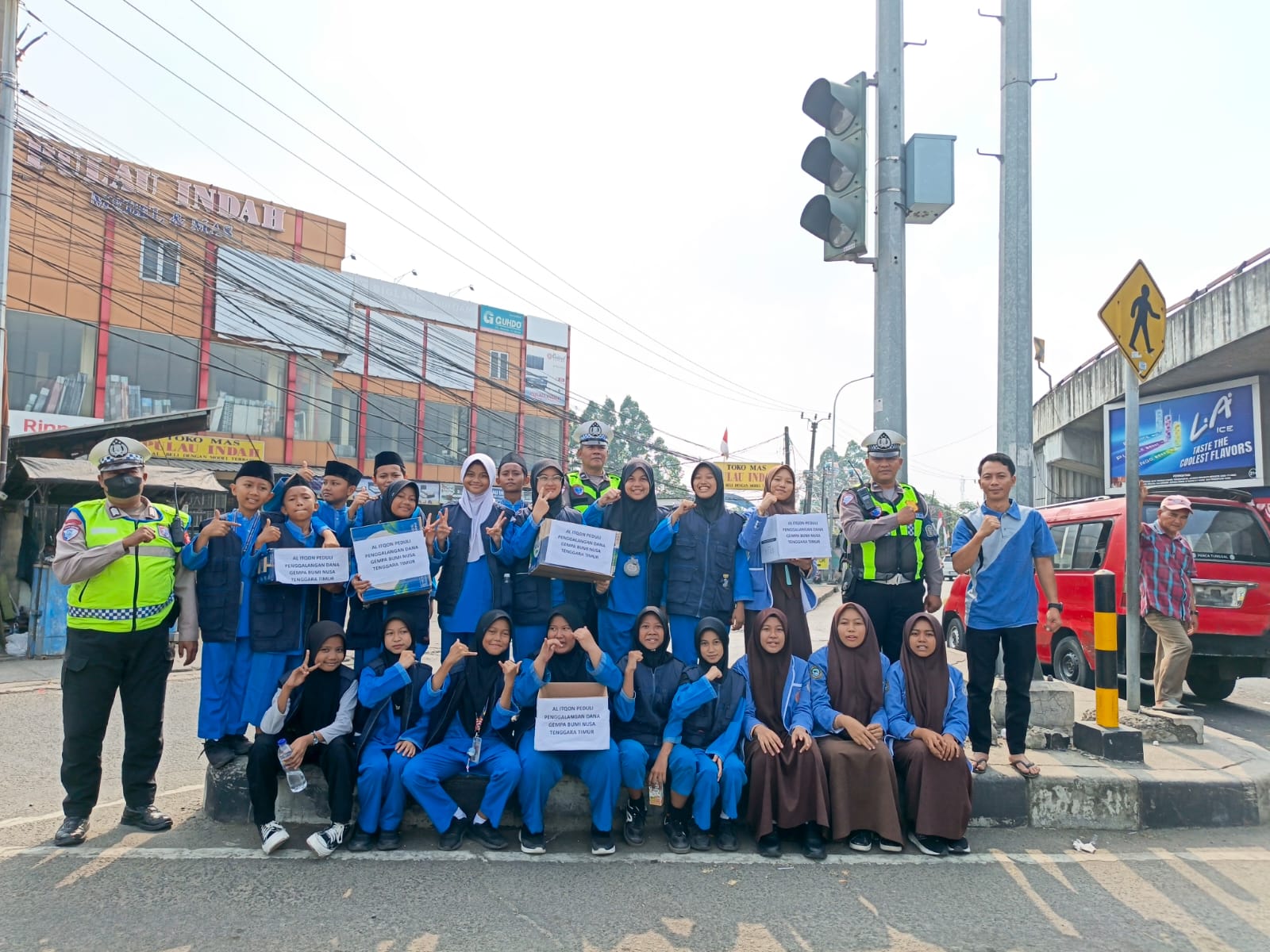 PENGGALANGAN DANA UNTUK GEMPA DI NTT